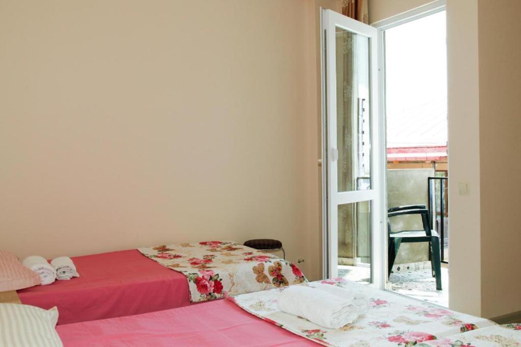 La Vie En Rose Hotel Kobuleti Ngoại thất bức ảnh